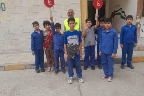 ألقى امين السرالمهندس طارق ابو محفوظ محاضرة توعوية مرورية على طلبة مدرسة الأحنف بي قيس الأساسية و تضمنت المحاضرة كيفية عبور الطريق بتاريخ 17 ايلول